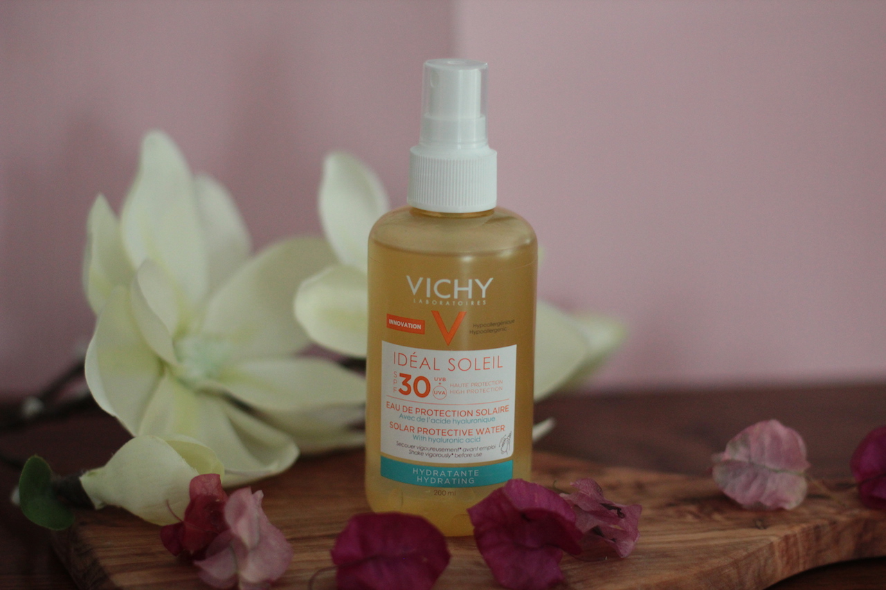 indispensables de l'été par Vichy ; soin solaire ; soleil ; SPF 30 ; Eau solaire